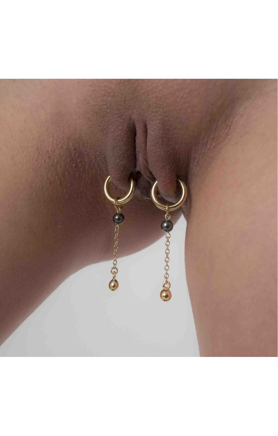 Gold and Black Non-Piercing Labia Jewelry - 9jK6f