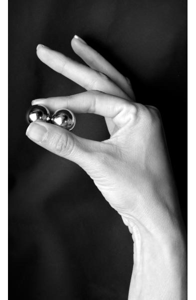 Fetish Fantasy Series Limited Edition Ben-Wa Balls - Silver